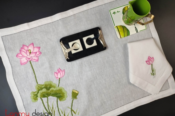 Placemat & Napkin set - lotus embroidery